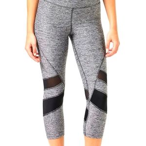 Capri leggings. Gray marl and black.